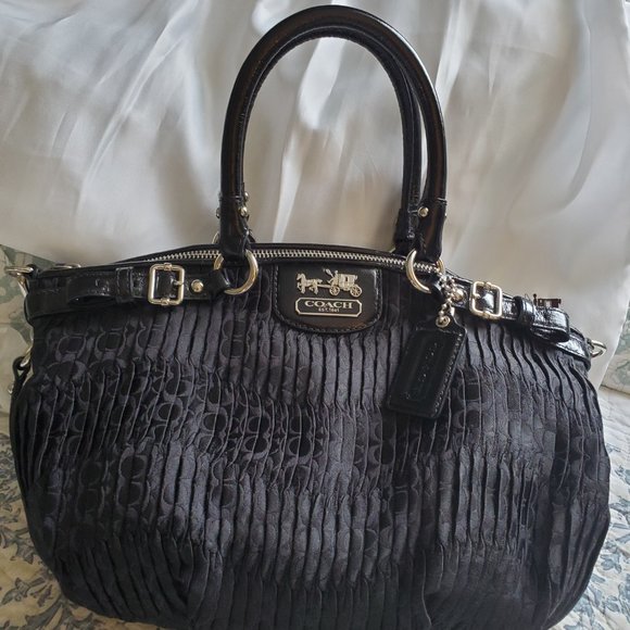 Coach Madison Pleated Black Fabric Sophia - Picture 13 of 14